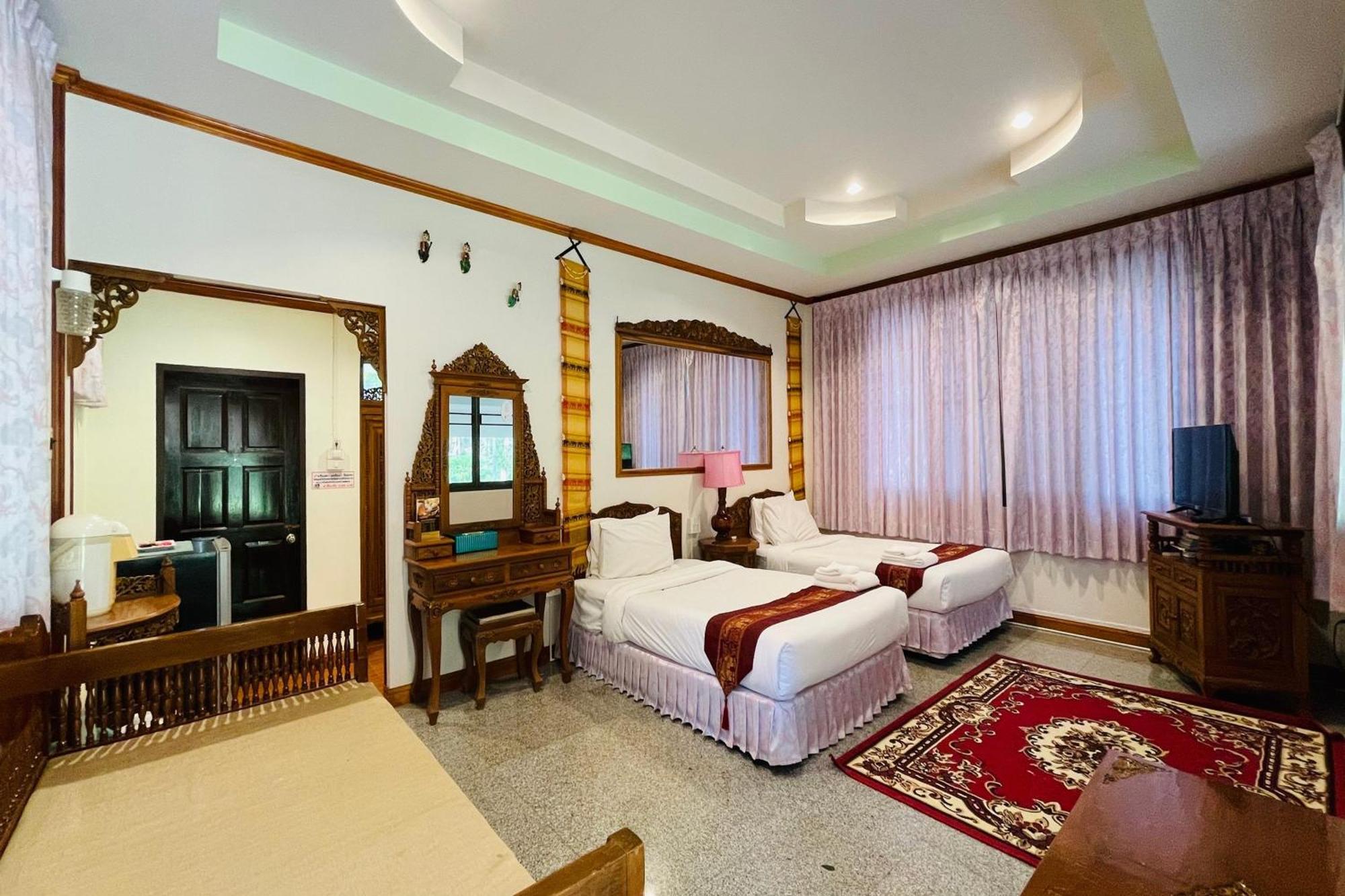 Baan Rim Kwai Paerimnam Resort Kanchanaburi City Exterior photo