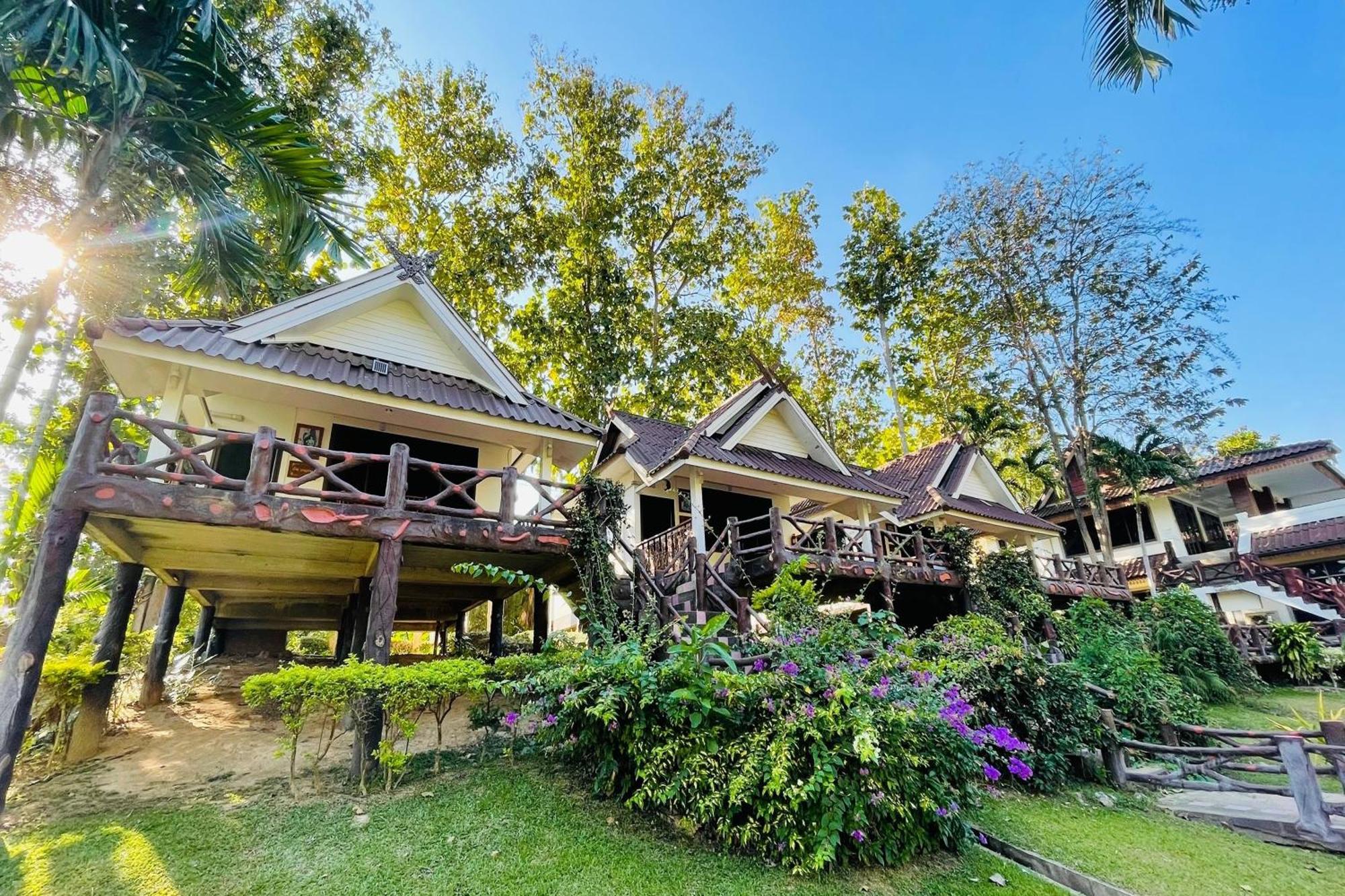 Baan Rim Kwai Paerimnam Resort Kanchanaburi City Exterior photo