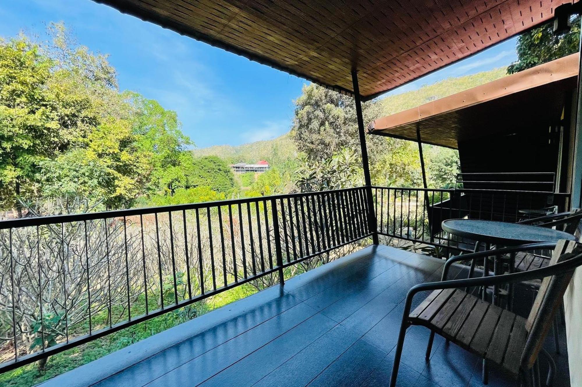 Baan Rim Kwai Paerimnam Resort Kanchanaburi City Exterior photo