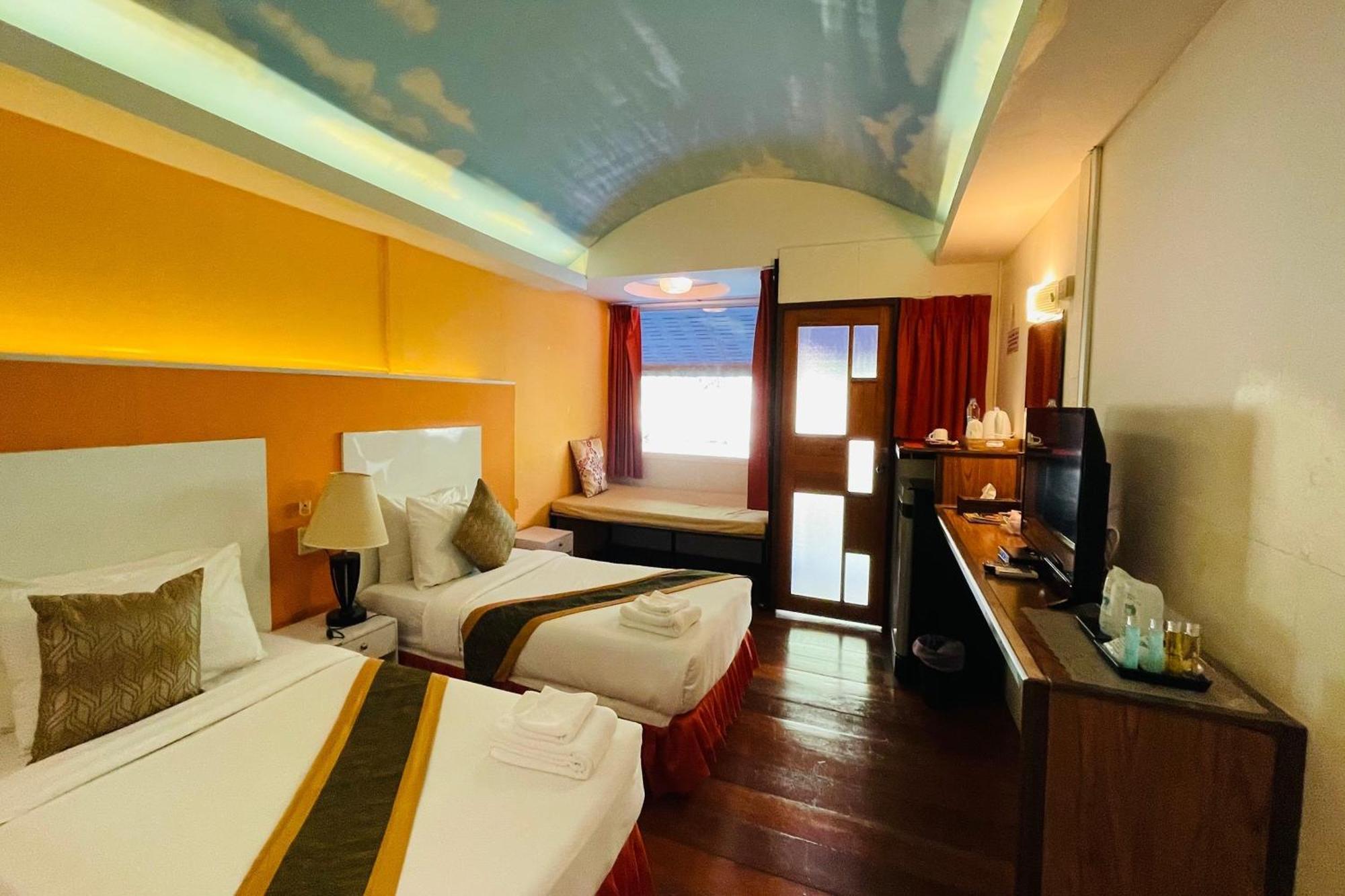 Baan Rim Kwai Paerimnam Resort Kanchanaburi City Exterior photo