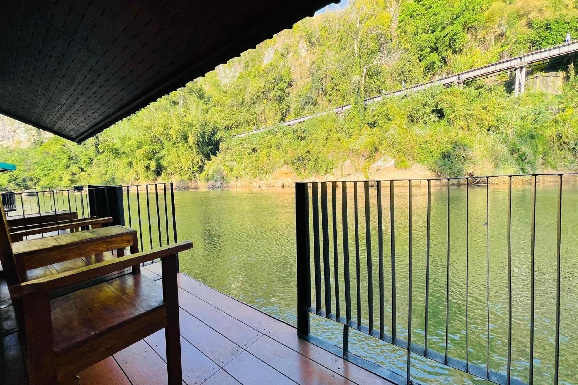 Baan Rim Kwai Paerimnam Resort Kanchanaburi City Exterior photo