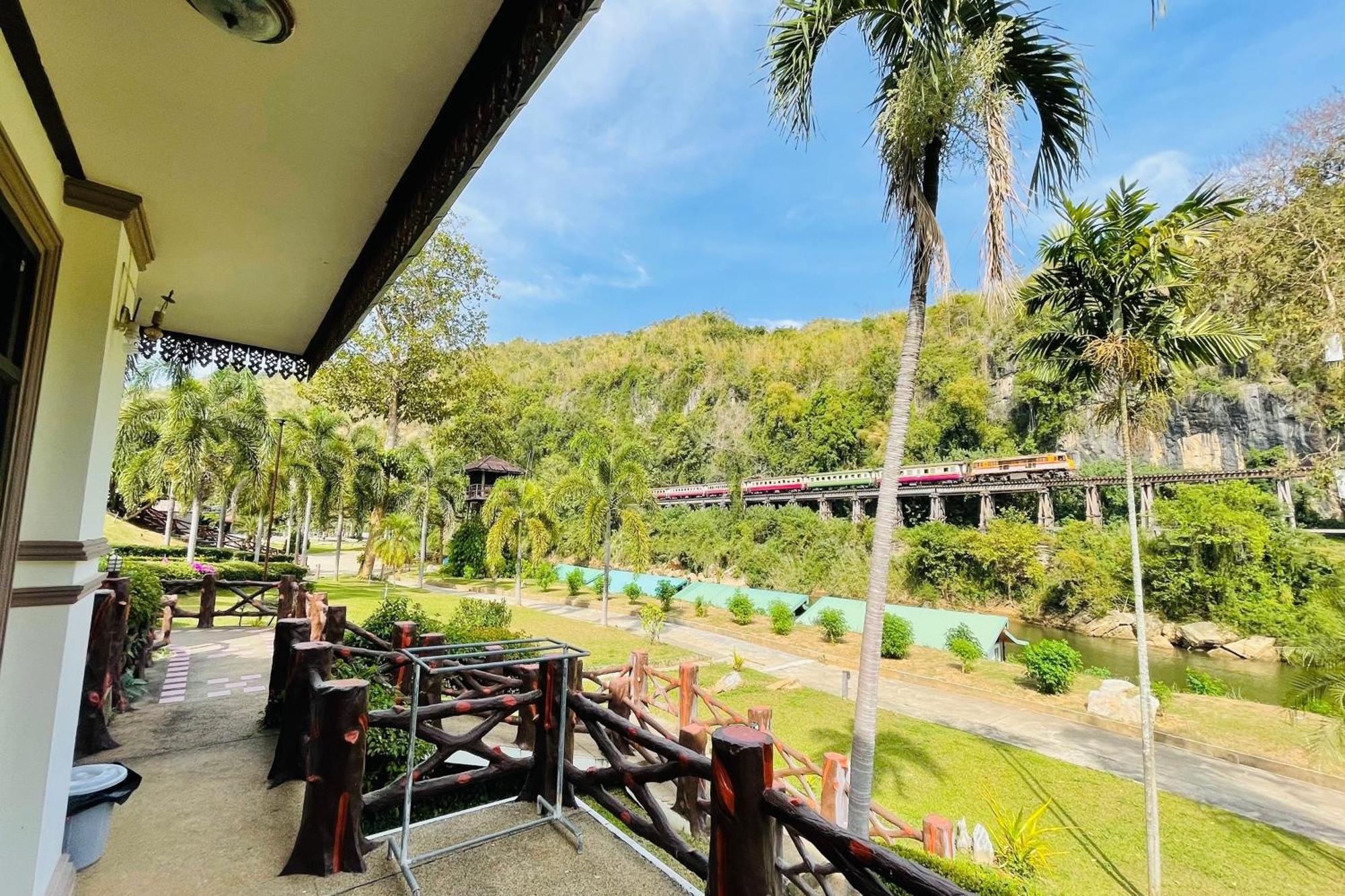 Baan Rim Kwai Paerimnam Resort Kanchanaburi City Exterior photo