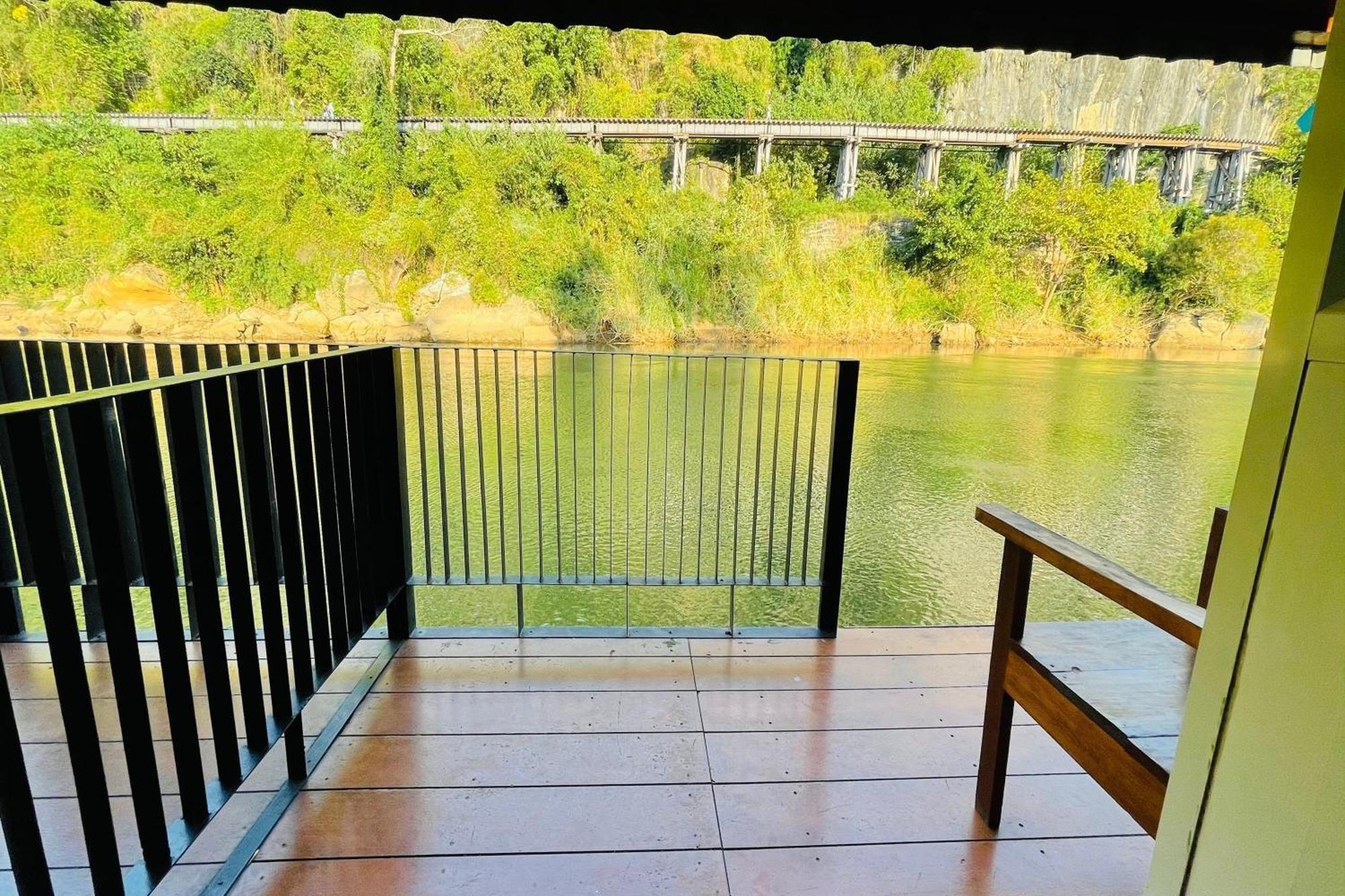 Baan Rim Kwai Paerimnam Resort Kanchanaburi City Exterior photo
