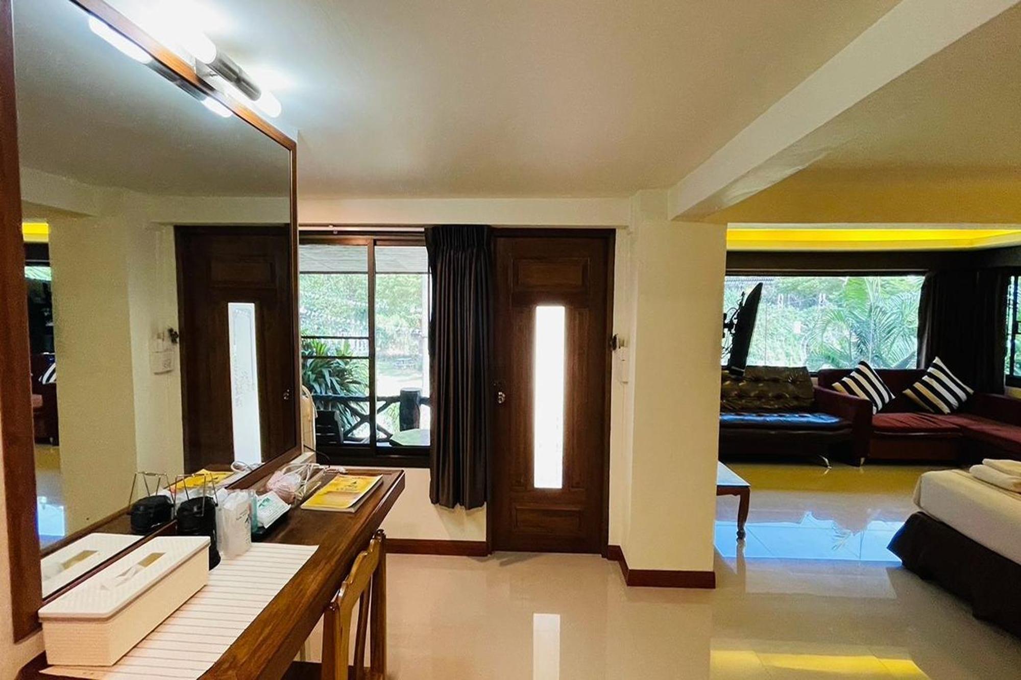 Baan Rim Kwai Paerimnam Resort Kanchanaburi City Exterior photo